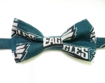 Philadelphia Eagles Bow Tie (or Hair Bow). Green and White Football Accessory. Unique Wedding Theme. Groomsman, Groom, Ring Bearer