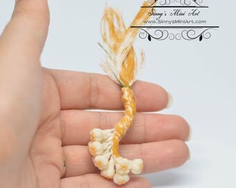 1:12 Dollhouse Miniature String of Garlic/ Miniature Garlic BD P067