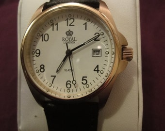 Gents Royal London classiic watch model T31 with black non alregic strap AS NEW!