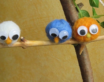 Suspension in felted wool, 3 little birds.