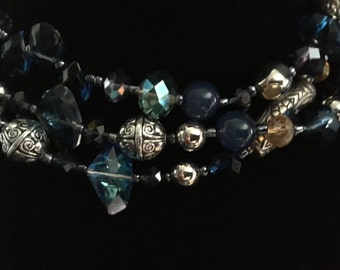 Stunning Vintage Aurora borealis Glass bead Necklace and Earring Set