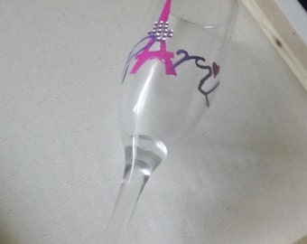 Hand Painted Champagne Flute ~ Paris France ~ Eiffel Tower ~ 6 oz ~ 177 ml ~ Customization Available