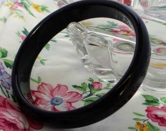 Vintage Black Glass Bangle, Black Glass Bracelet