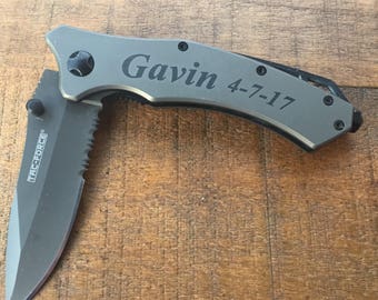 Personalized Groomsmen Gift. Engraved Pocket Knife. Gift for fathers day. Groomsmen Gifts. Groomsmen Knife. Corporate Gifts. Dad. Husband.