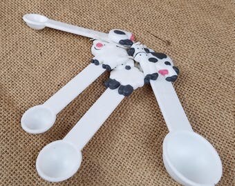 Vintage plastic measuring spoons cow sheep pig chicken farm animal cooking kitchen set of 4