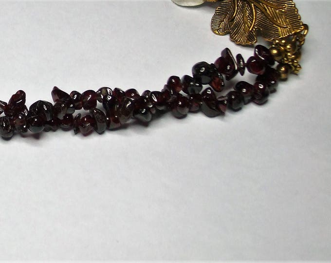 Garnet chips double strand necklace/choker with a beautiful Brooch, pendant