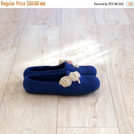 Women wool slippers wool house shoes felted wool by AgnesFelt