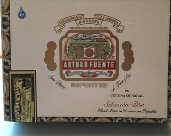 Vintage Arturo Fuento Wood Lined Cigar Box