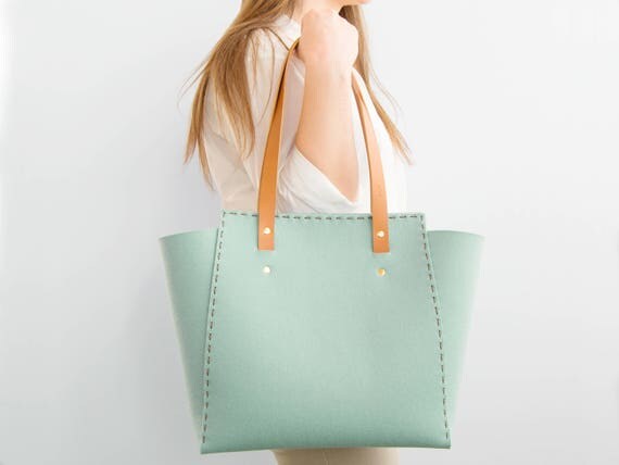 Wool Felt TOTE BAG / turquoise felt tote bag / womens bag / felt shoulder bag / carry all bag / made in Italy