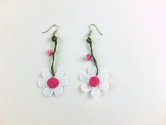 White Daisy Earrings, Dangle Flower Earrings, Crochet Earrings ,Knit Crochet Jewelry, Summer Jewelry, Turkish Oya Lace