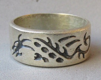 Mexico Vintage Sterling Silver Band Ring with DRAGONS, Size 7.5