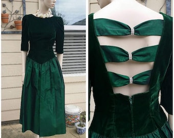 Beautiful Vintage 80s green dress size 6 velvet and Taffeta