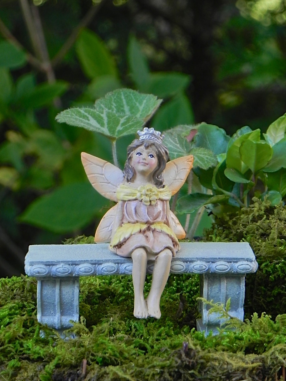 outdoor fairy garden figurines