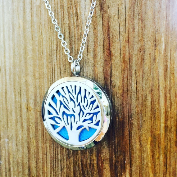 Tree of life aromatherapy necklace / Oil Diffuser necklace