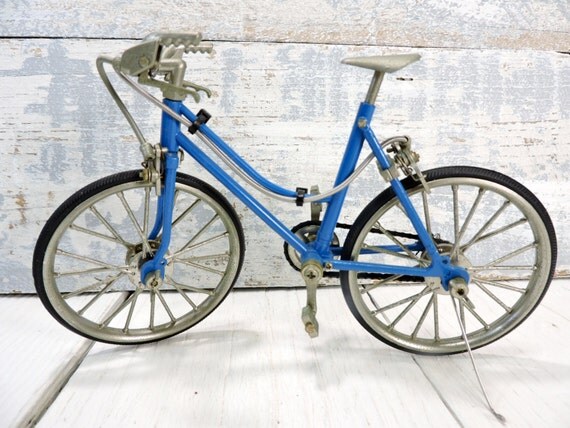 miniature diecast bicycles