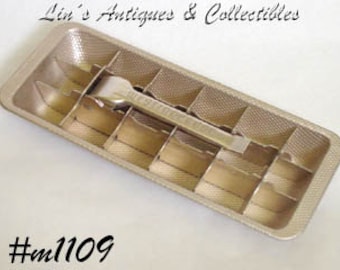 Vintage Bronze Color WestingHouse 18 Cube Aluminum Ice Tray (Inventory #M1109)