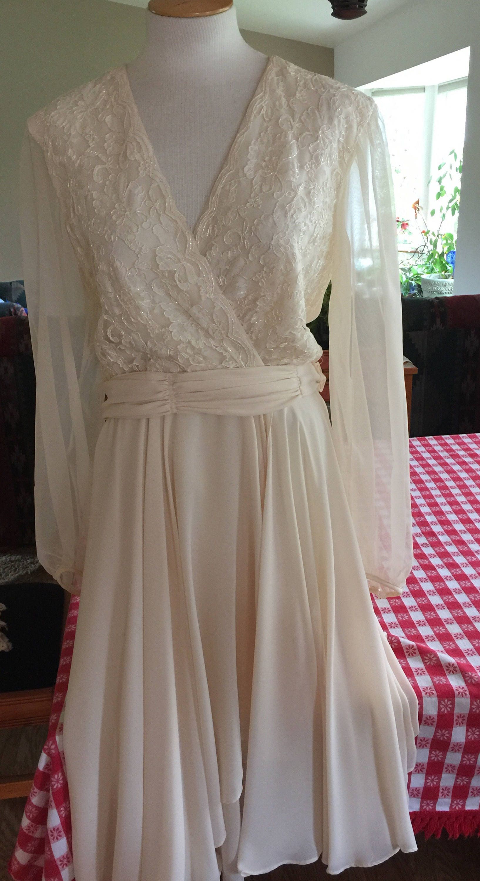 Ursula of Switzerland Ivory Dress Gown Size 16 Wedding Special