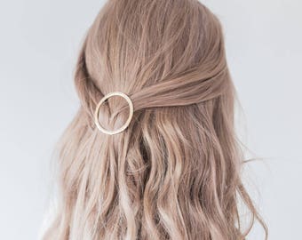 Gold circle hair clip, Metal Clip, Minimalist Hair Clip, Minimalist Hair Accessory, Geometric Hair Clip, Hair Barrette, Stylish Hair Clip