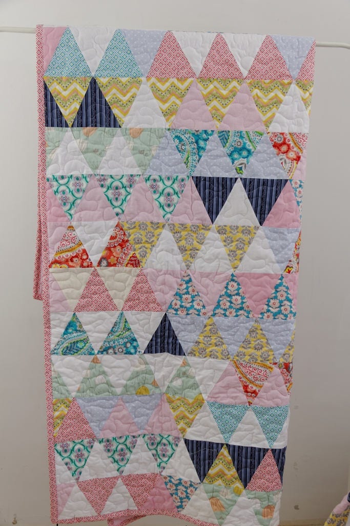 zakkStudio Modern Pastel Quilt/Handmade Qulit/Quilt for