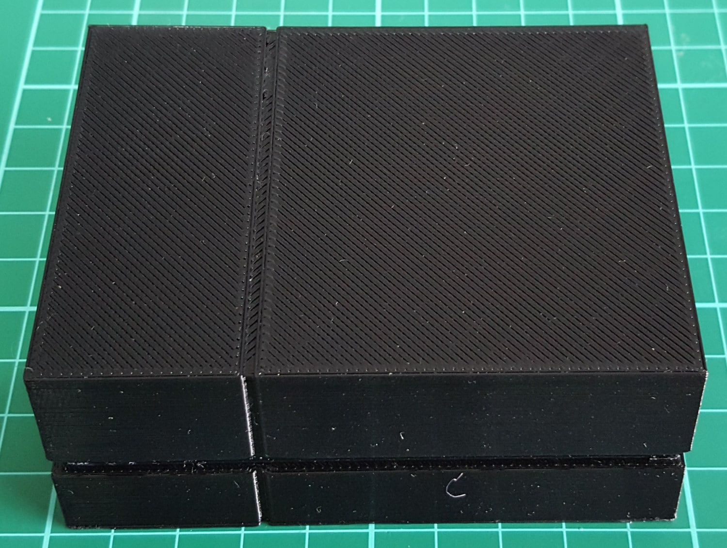 3D printed Playstation 4 inspired Raspberry Pi case