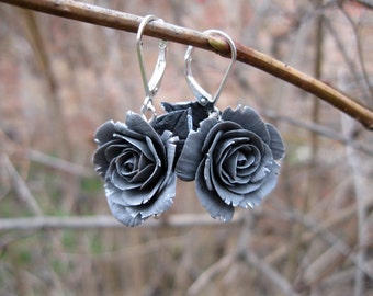 Birthday gift/for/wife Unique gift/for/women Gift for girlfriend gift Gray earrings Silver flower earring Rose dangle earring Gray jewelry