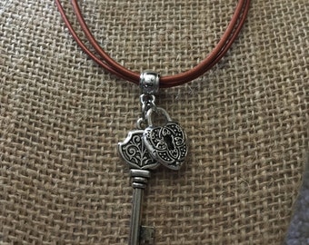 Distressed Double Layer Leather Necklace
