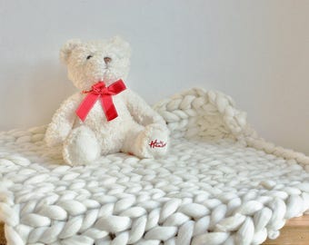 Chunky Knit Baby Blanket, Ivory Merino Baby Blanket, Extreme Knit Blanket, Giant Yarn Blanket, Arm Knit Baby Blanket