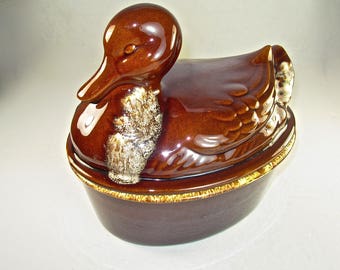 HULL DUCK ROASTER Covered Casserole Dish, Brown Drip Glaze, Oven Proof Pottery