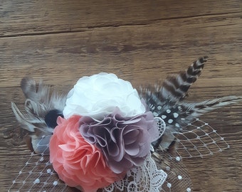 Fascinator Wedding bridal Headpiece vintage peach taupe Haarschmuck Hochzeit Braut Spitze Kopfschmuck white retro romantisch nude Federn