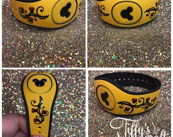 Mickey or Minnie Swirl Magic Band Decal