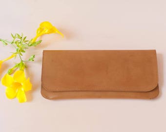 FREE SHIPPING // Long Folded Clutch // Beige Color // Vegetable Tanned Leather Clutch // Handmade // Minimalist Clutch //