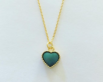 beautiful mother of pearl heart pendant necklace in gold