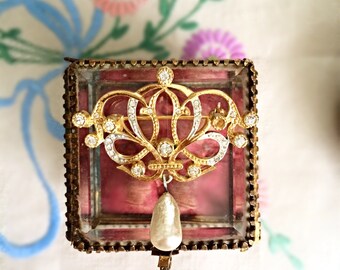 Stunning Art Nouveau Vintage Brooch