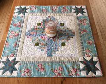 Log Cabin Scrappy Table Runner, Quilted Table Runner, Scappy Table Runner, Shabby Chic, Patchwork Log Cabin Tablecloth
