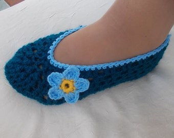 Crochet Slippers Pattern, CROCHET PATTERN, slippers pattern, comfortable slippers pattern, house slippers, crochet shoes, gift for wife