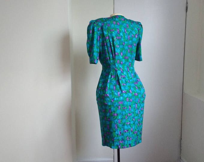 Vintage spring dress, colourful light summer dress, suitable for work dress, retro 1970s 1980s, green blue and purple, spring launch green