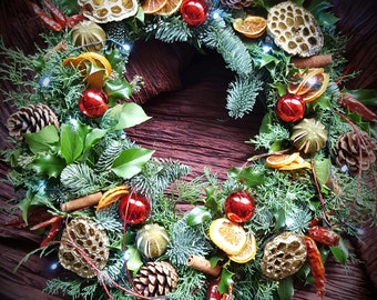 Items similar to Christmas Wreath on Etsy