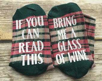 If you can read this bring me a glass of wine in pink, white, and green plaid