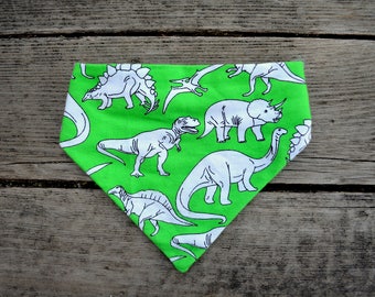 Dinosaur Dog Bandana//Boy Dog Bandana//Green Dog Bandana//Dog Scarf//Dog Accessories//Spring Dog Bandana//Dog Bandana