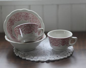 Set of Two Red Detailed Tea Cups and Bowls
