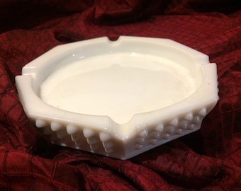 Vintage Fenton Hobnail Milk Glass Ashtray In Perfect Condition.
