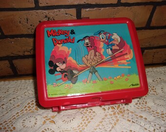 Disneys Mickey mouse lunch box set