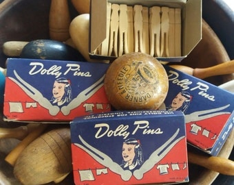 Vintage Dolly Pins..Eighteen Vintage Wooden Clothes Pins..Children