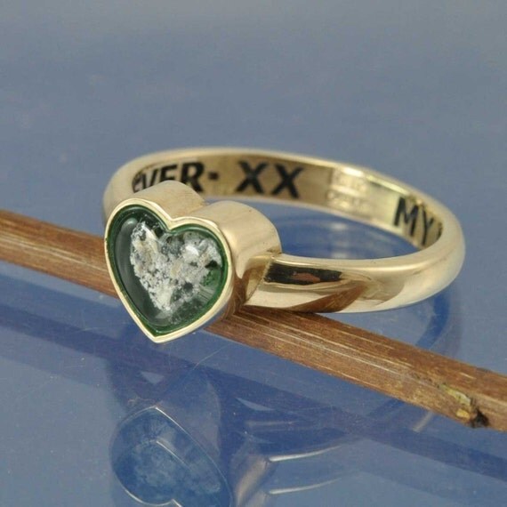 Cremation Ash Glass Heart Ring. 9k Gold