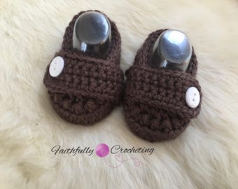 Newborn loafers... crocheted baby shoes.. newborn boy loafers.. slip on booties... ready to ship