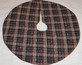 Handmade, Quilted Tree Skirt, Burgandy, Green, Sparkling Plaid, Homespun, 15x15 Inches, Small, Little, Machine Quilted, Table, Desk Top