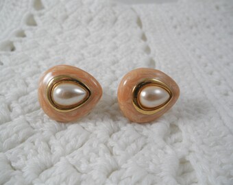 Signer Napier Light Peach Gold Tone Screw Back Earrings