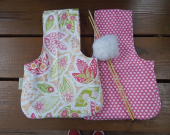 Reversible knitting bag, yarn bag, wristlet crochet or knitting bag - Over the arm knitting bag - Floral and mini pink polka dots