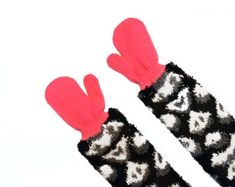Childrens Long Mittens, toddler mittens, baby mittens, hot pink mittens, animal print