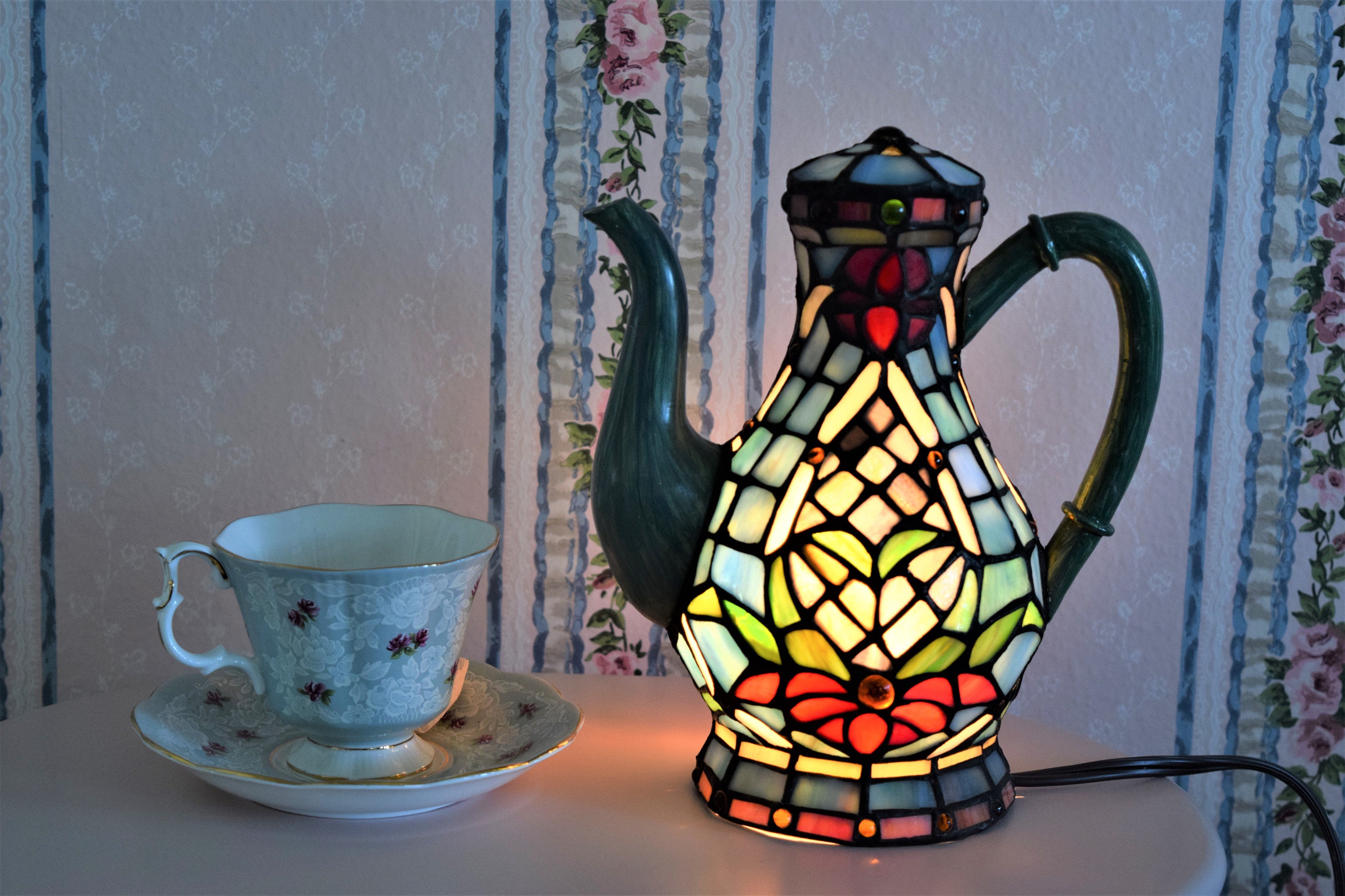 STAINED GLASS Teapot LAMP Blue Floral Bouquet Flower Green